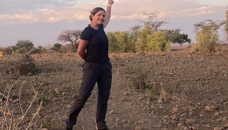 La cucuteña Dayana Lamk se arrodilló y lloró al llegar a la cima del monte Kilimanjaro
