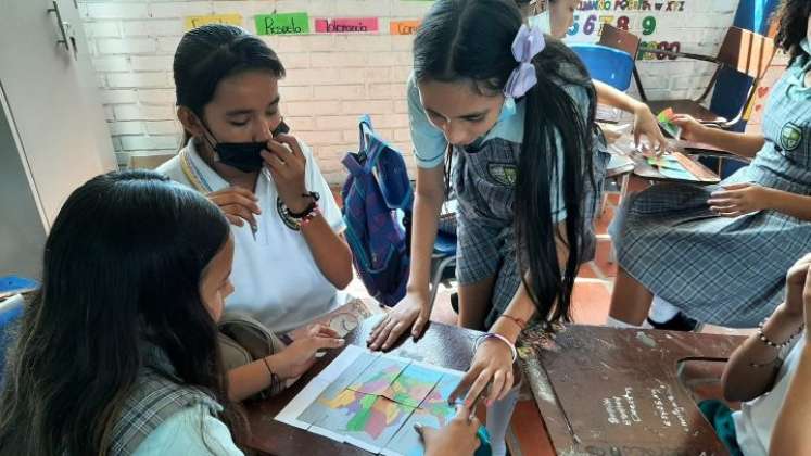 Se facilitaron 8 aulas en diferentes colegios para la implementación de los MEF. / Fotos: Cortesía 