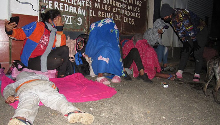Tres cuartas partes de los migrantes venezolanos en América y el Caribes aún enfrentan dificultades para acceder a alimentos, vivienda, salud y empleo estable