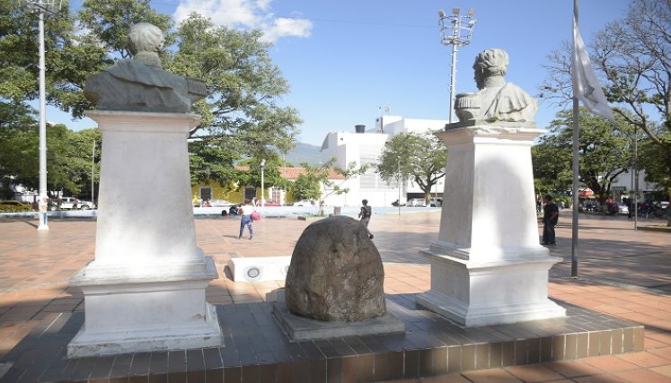 La piedra del parque de Villa del Rosario