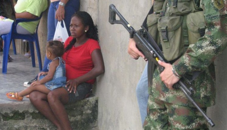 Mujeres cabeza de familia abundan en Colombia/Foto archivo