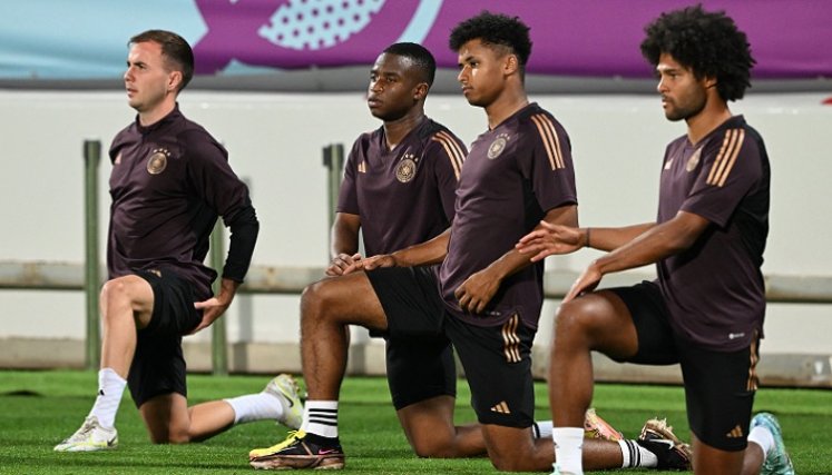 La selección alemana se juega la vida ante Costa Rica.