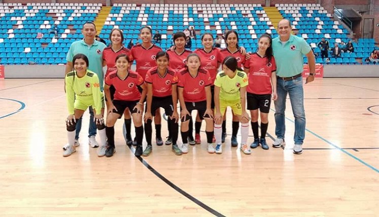 La selección Norte femenina de fútsal fue goleada 4-2 por Bogotá. 