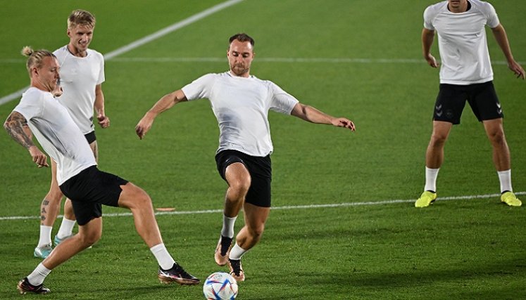 Christian Eriksen, figura y su selección Dinamarca darán la última pelea por la clasificación a los octavos de final del Mundial de Catar 2022. 