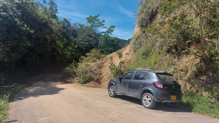 Los derrumbes en las vías rurales se han convertido en el dolor de cabeza de los campesinos de Ocaña.