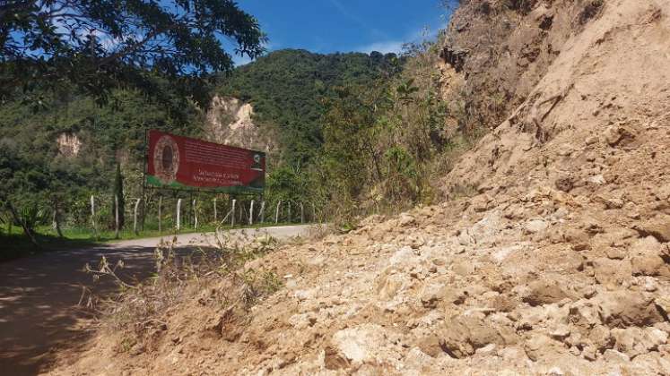 Los derrumbes en las vías rurales se han convertido en el dolor de cabeza de los campesinos de Ocaña.