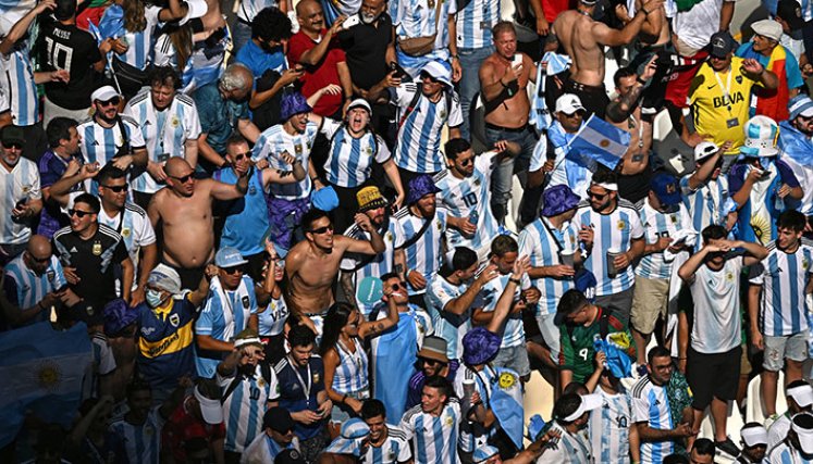 Hinchas de Argentina en Catar 2022. 
