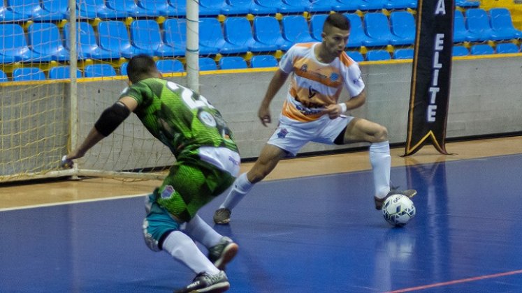 El quinteto de futsal Estrellas del Deporte está que se juega.