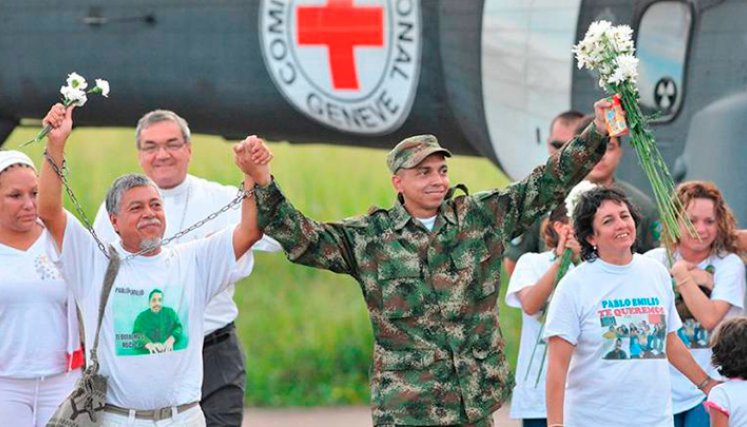 El profesor Moncayo luchó por la liberación de su hijo Pablo durante 12 años.