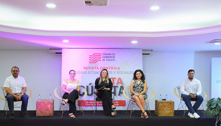 Lanzamiento de la revista digital Datacúcuta. / Foto Cortesía