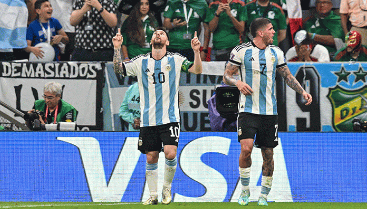 Messi alcanza a Maradona como argentino con más partidos en Mundiales./Foto: AFP