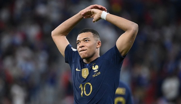 Kilyan Mbappé la gran figura del Mundial de Catar lleva anotados cinco goles con su selección.