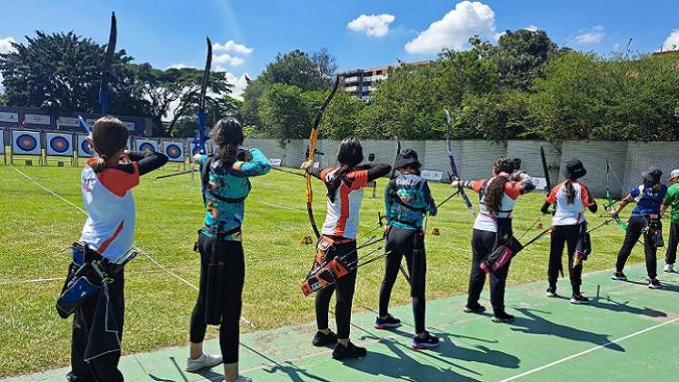  La idea de liga es llevar el tiro con arco del departamento a un alto nivel.