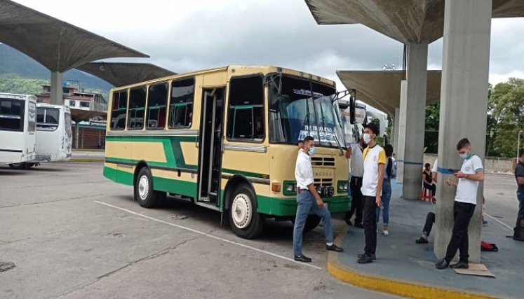 Devaluación del bolívar golpea el bolsillo de los transportadores tachirenses. Fotos Anggy Polanco 