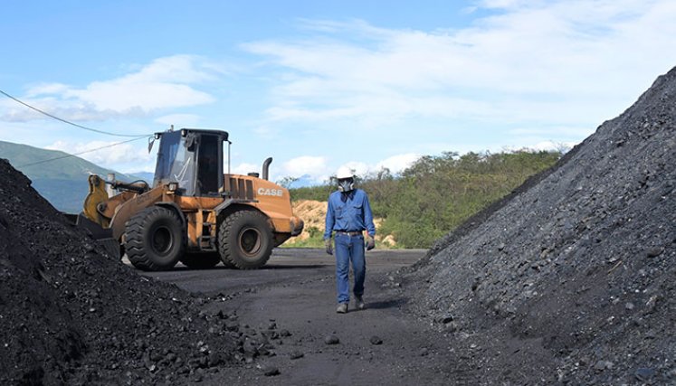 Para Carlos Cante, lo que le ha faltado a la sociedad es información sobre el impacto de la industria del carbón y el coque. / Foto: Archivo