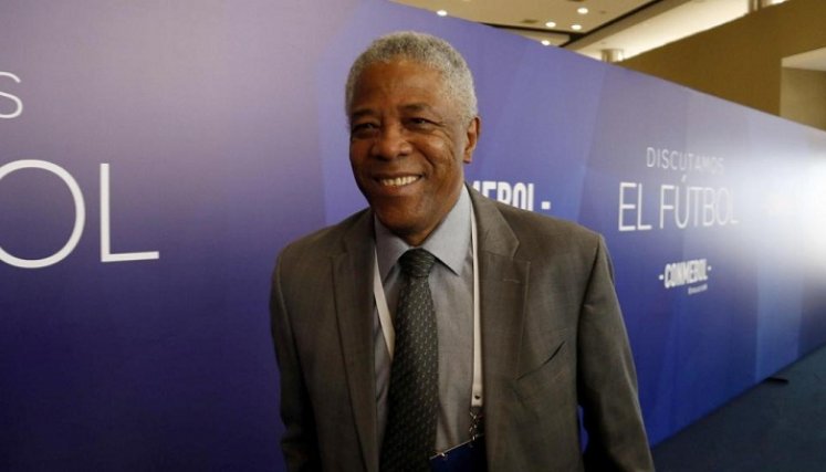 El técnico colombiano Francisco 'Pacho' Maturana, tuvo un paso fugaz por el Al-Nassr.