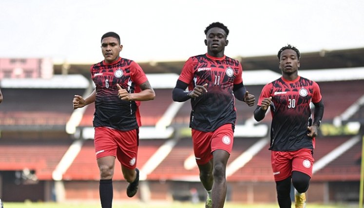 Joan Sebastián Yabur Perea (#6), volante, de 23 años, del Atlético Nacional; Joider Micolta (#11) de 20 años y el delantero vallecaucano Juan Daniel Tegué (#30), de 22 años, otros de los refuerzos del Cúcuta.