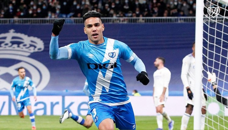 Radamel Falcao  García, atacante del  Rayo Vallecano, está en mira del Cruz Azul.