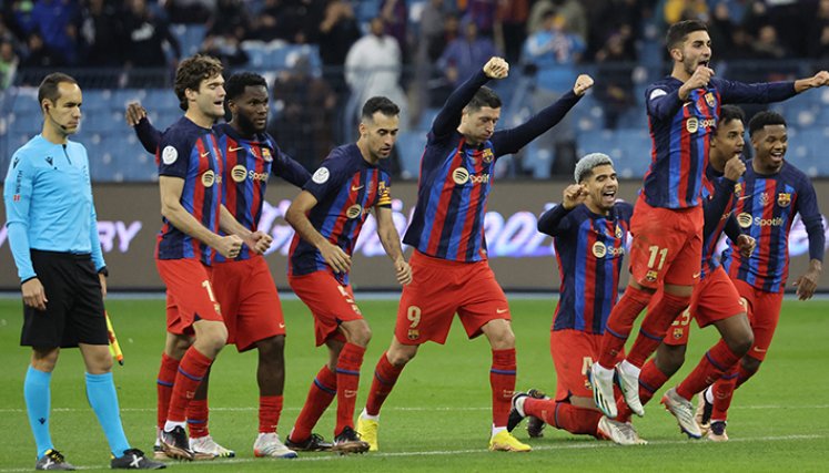 Barcelona gana en los penales al Betis y pasa a final de Supercopa de España