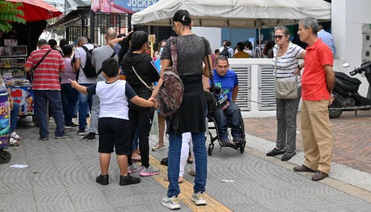 En la última semana se ha presentado una alta demanda de afiliados en las sedes presenciales./ Foto: Jorge Gutiérrez / La Opinión 
