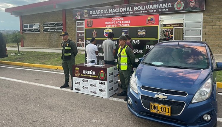 Detenidos tres colombianos por microtráfico en el Puente Atanasio Girardot ./Foto: cortesía
