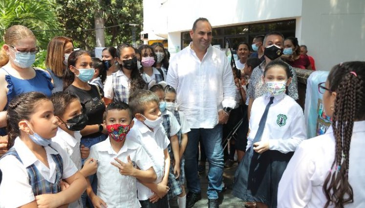 Jóvenes de los diferentes colegios del departamento han intercambiado experiencias de educación ambiental con el director de Corponor, Gregorio Angarita Lamk./Foto Cortesía