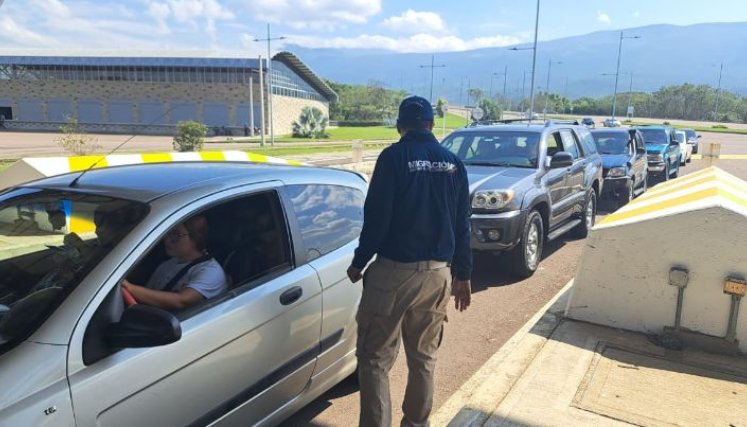 Flexibilizan hasta el 31 de  enero paso libre por la frontera
