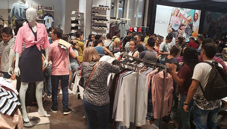 Comerciantes lamentaron que no se cumpliera el Día sin IVA./ Foto Archivo