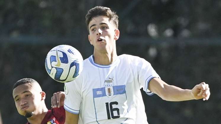 Facundo González, jugador de la selección uruguaya Sub-20 de fútbol.