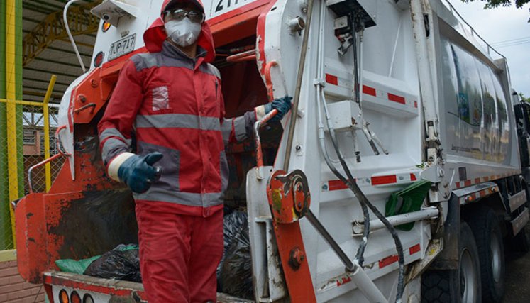 Huberto Posada destacó han venido trabajando, a solicitud de los ciudadanos, en mejorar el servicio y por lo tanto aumentaron las frecuencias de los barridos en algunos sectores. / Foto: Archivo