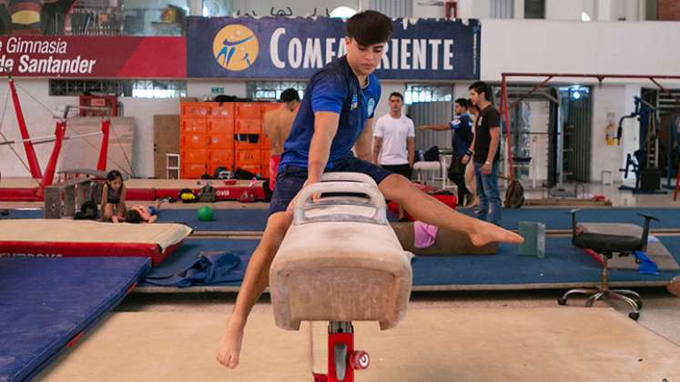 Ariel Villalobos, gimnasta de Costa Rica. 