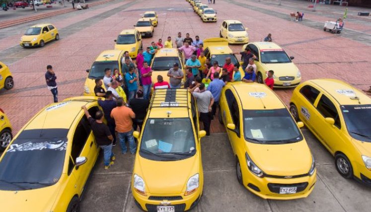 Sin bloqueos transcurrió una nueva jornada de protestas de taxistas