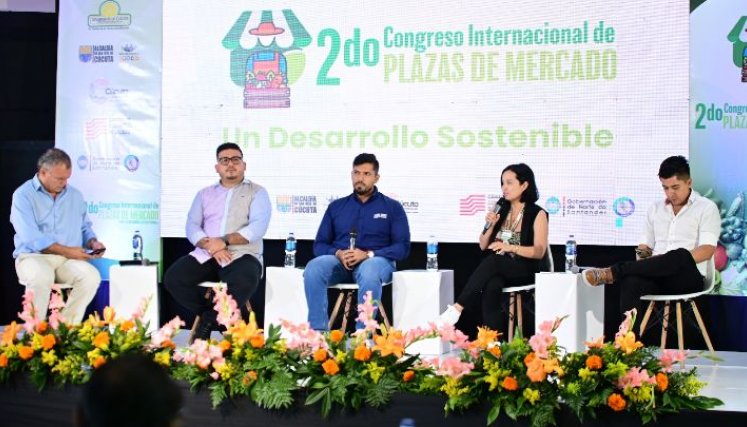 Panel del impacto comercial y económico por la apertura de la frontera/Foto cortesía