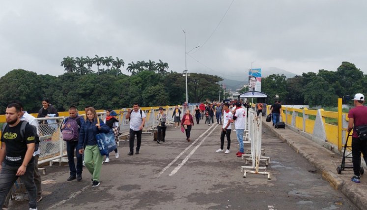 Puentes Simón Bolívar y Francisco de Paula, a la espera de paso vehicular 
