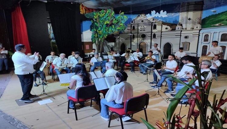 En el Instituto de Cultura y Bellas Artes de Ocaña se rinde homenaje a los caficultores de la región.
