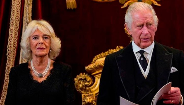 Camila y Carlos III