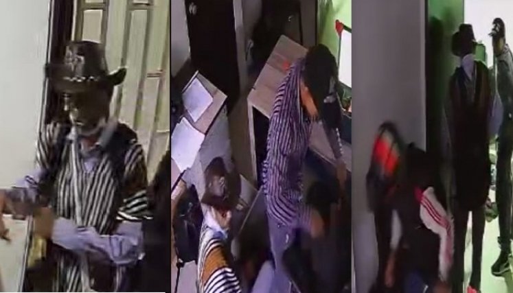 Un hombre de sombrero participó en el hecho.
