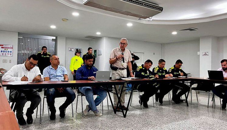 El Jairo Yáñez, alcalde de Cúcuta, se reunión con la ANDI, Corpomoda y la Cámara de Comercio. / Foto Cortesía
