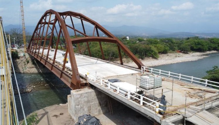 Así va el nuevo puente sobre El Zulia