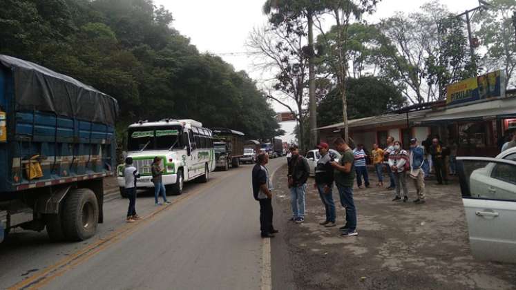 Cierre total en la vía Cúcuta - Pamplona por paro de docentes