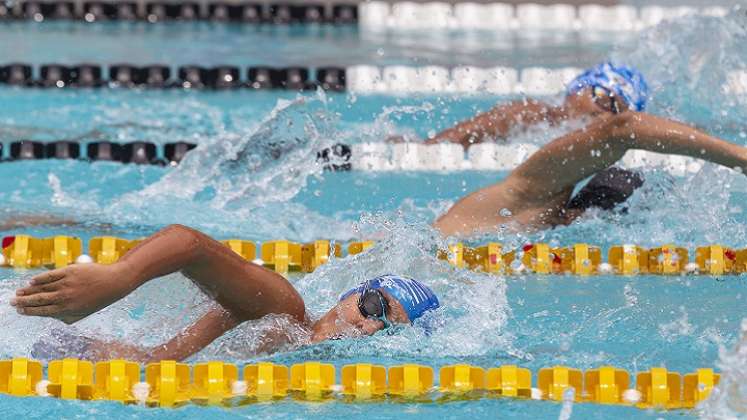 Buena participación de nadadores se vio en el IV Internacional de natación.