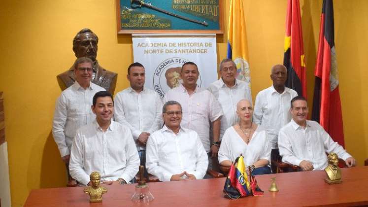 Jaime Ricardo Reyes Calderón, Hunter Dooglas Serrano Correa, Leonardo Yotuhel Díaz Guechá, Ciro Alfonso Pérez, Julio Aníbal Perea Perea, Luis Fernando Niño López, Olger García Velásquez, Susana Quintero Borowiak y Julio Mario Villamizar Sandoval. / Foto: Cortesía / La Opinión 