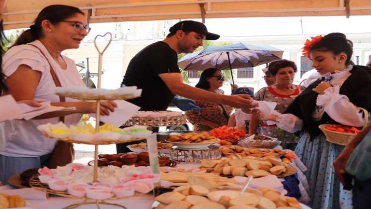 En Ocaña se rinde homenaje al pétalo de una flor utilizada para elaborar los 7 potajes.