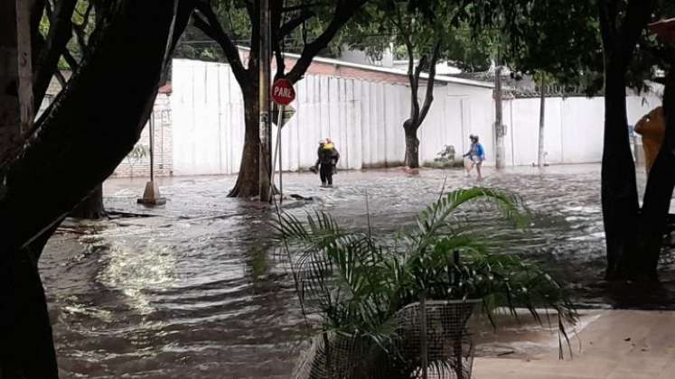 Calles inundadas en Guaimaral. / Foto: Cortesía 