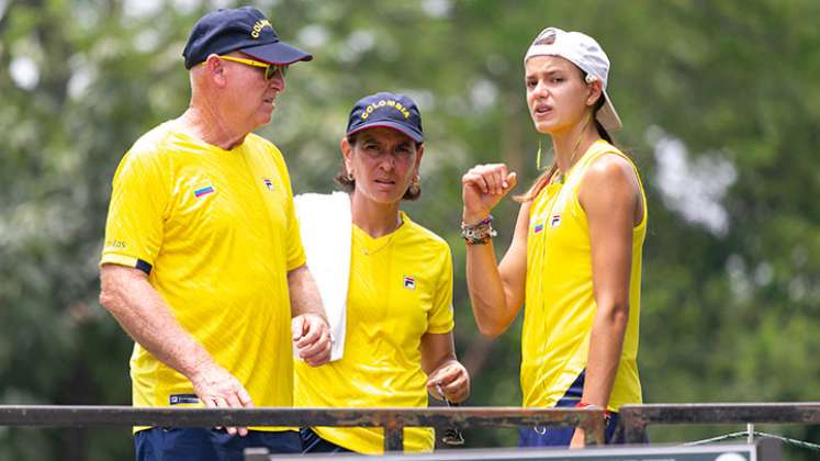 Ricardo Sánchez, Fabiola Zuluaga y Emiliana Arango. 