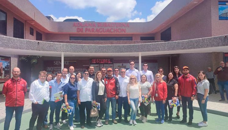 Los empresarios se reunieron con las autoridades aduaneras de Colombia y Venezuela en Paraguachón. Fotos CortesíaLos empresarios se reunieron con las autoridades aduaneras de Colombia y Venezuela en Paraguachón. Fotos Cortesía
