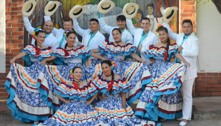 Grupo de danza teatro el cují