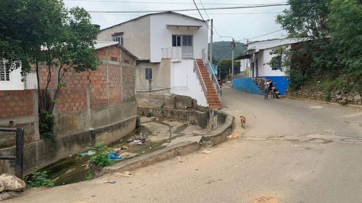 Encapuchados hirieron a dos hombres en la ‘Curva Pelelojo’