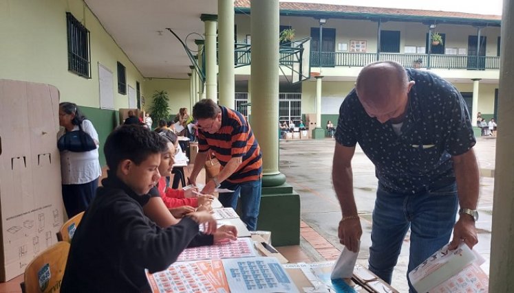 Los maestros señalaron que trabajarán en pro de la educación pública. / Foto: Cortesía / La Opinión