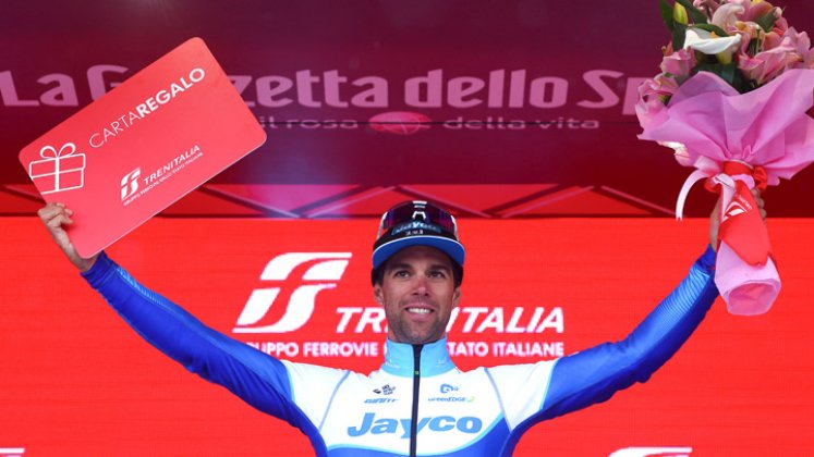 Matthews gana la tercera etapa del Giro de Italia